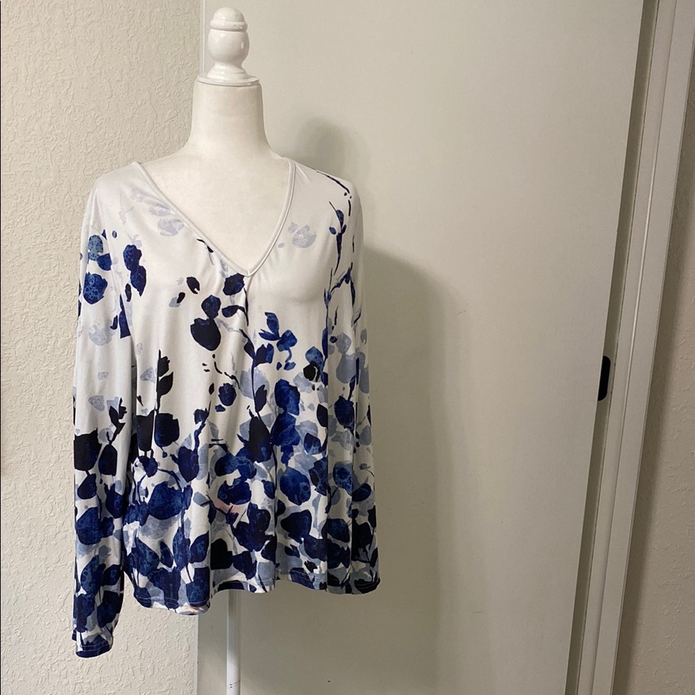 MISSLOOK White and Cream Relaxed Blouse with Blue Floral Design